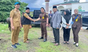 pemprov sulbar serahlan sapi kurban ke kejati