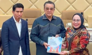 dob-kota-mamuju-bupati-sutinah-suhardi-dpr-ri