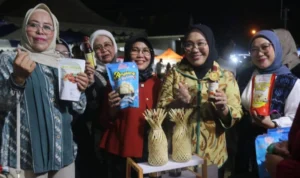 bupati-mamuju-tinjau-stan-umkm-expo-2026