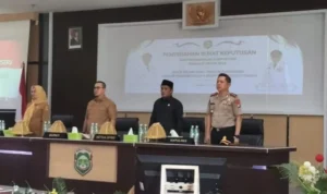 bupati-mateng-kukuhkan-ratusan-pns-baru