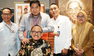 gubernur-sulbar-sdk-menteri-pkp-rapat-bsps-sulbar