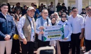 menko-pangan-zulkifli-hasan-bupati-mamuju-sutinah