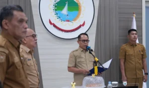 sekda-sulbar-junda-maulana-kritik-kedisiplinan-asn