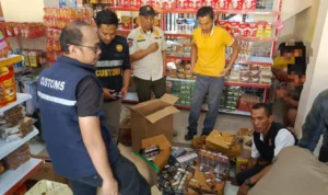 razia-rokok-ilegal-satpolpp-bea-cukai