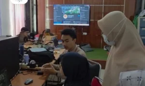 diskominfo-sulbar-dampingi-verifikasi-medsos-pemka