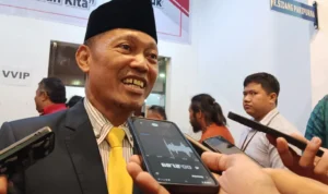 sugianto-dprd-mamuju-sekolah-gratis
